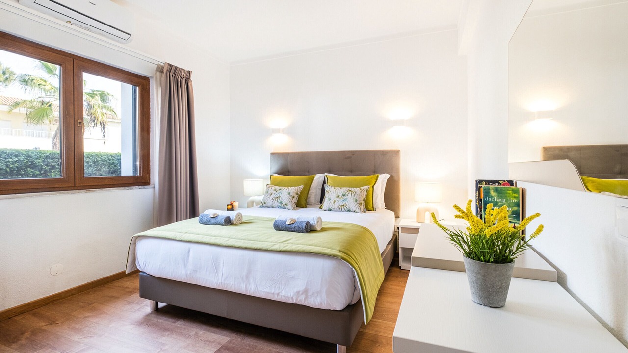 Photo of Bedroom in Portimao