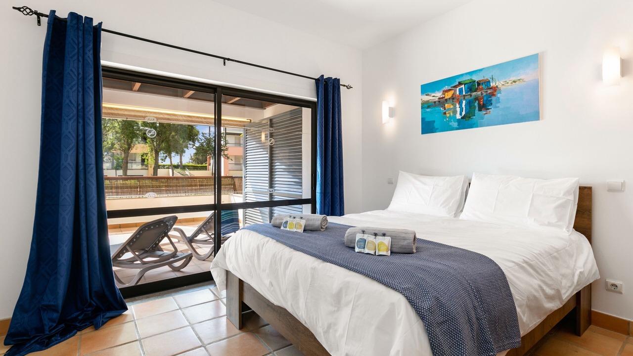 Photo of Bedroom in Albardeira