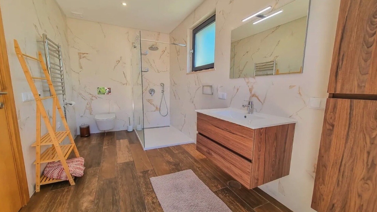 Photo of Bathroom in Gorjoes