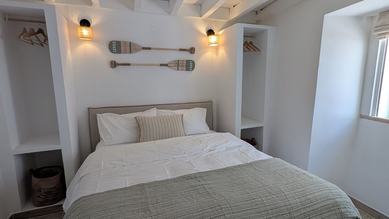 Photo of Bedroom in Porches