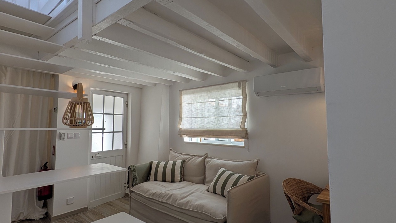 Photo of Livingroom in Porches
