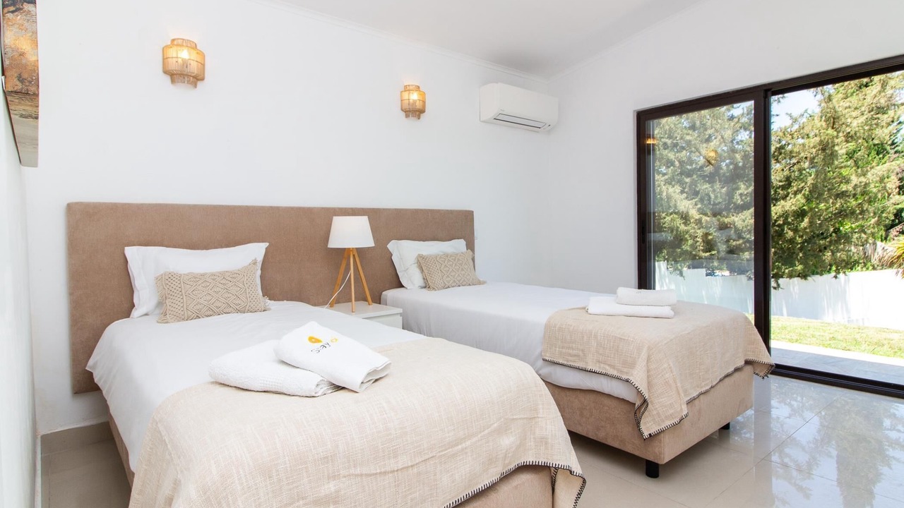 Photo of Bedroom in Vale Navio