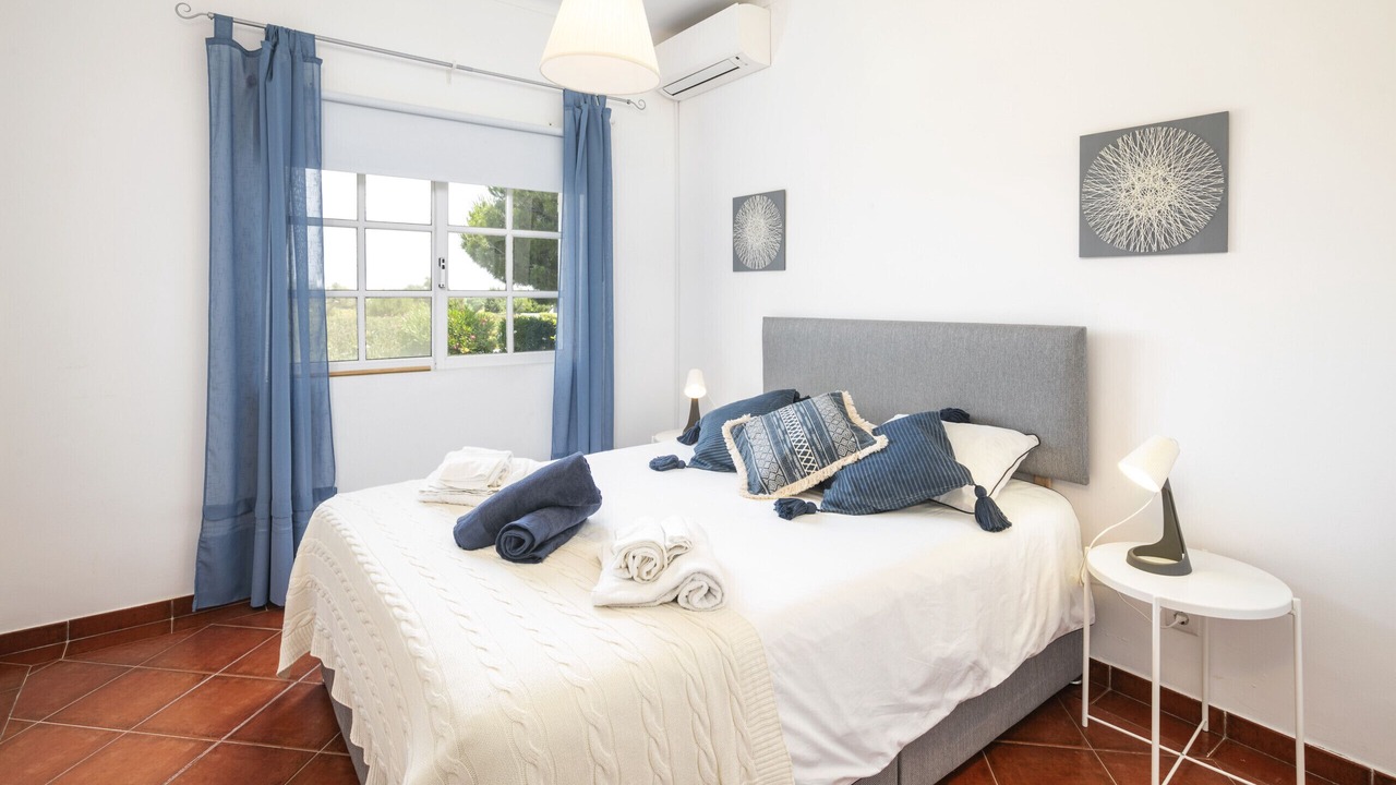 Photo of Bedroom in Caramujeira