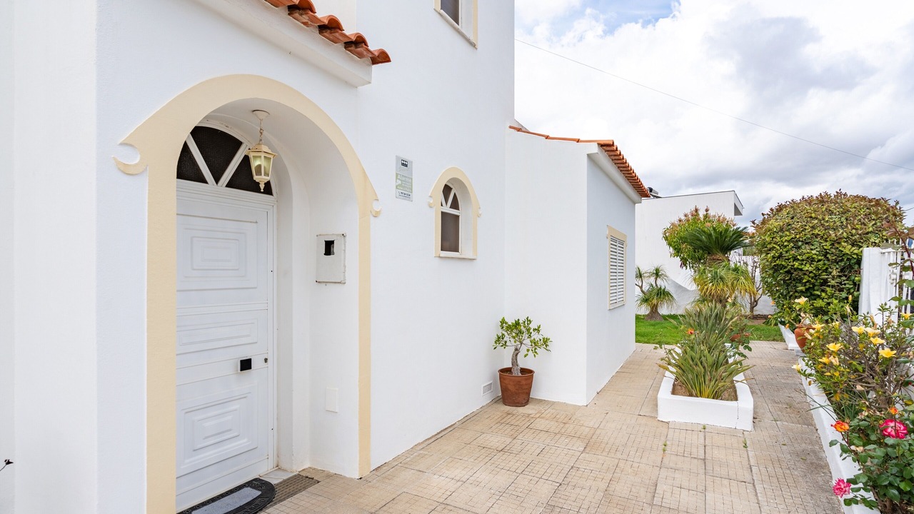 Photo of Outdoor in Porches
