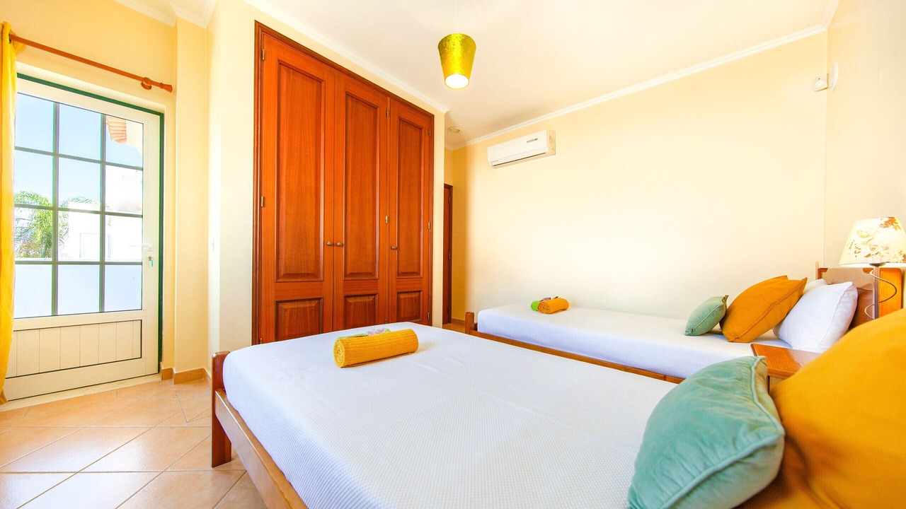 Photo of Bedroom in Correeira