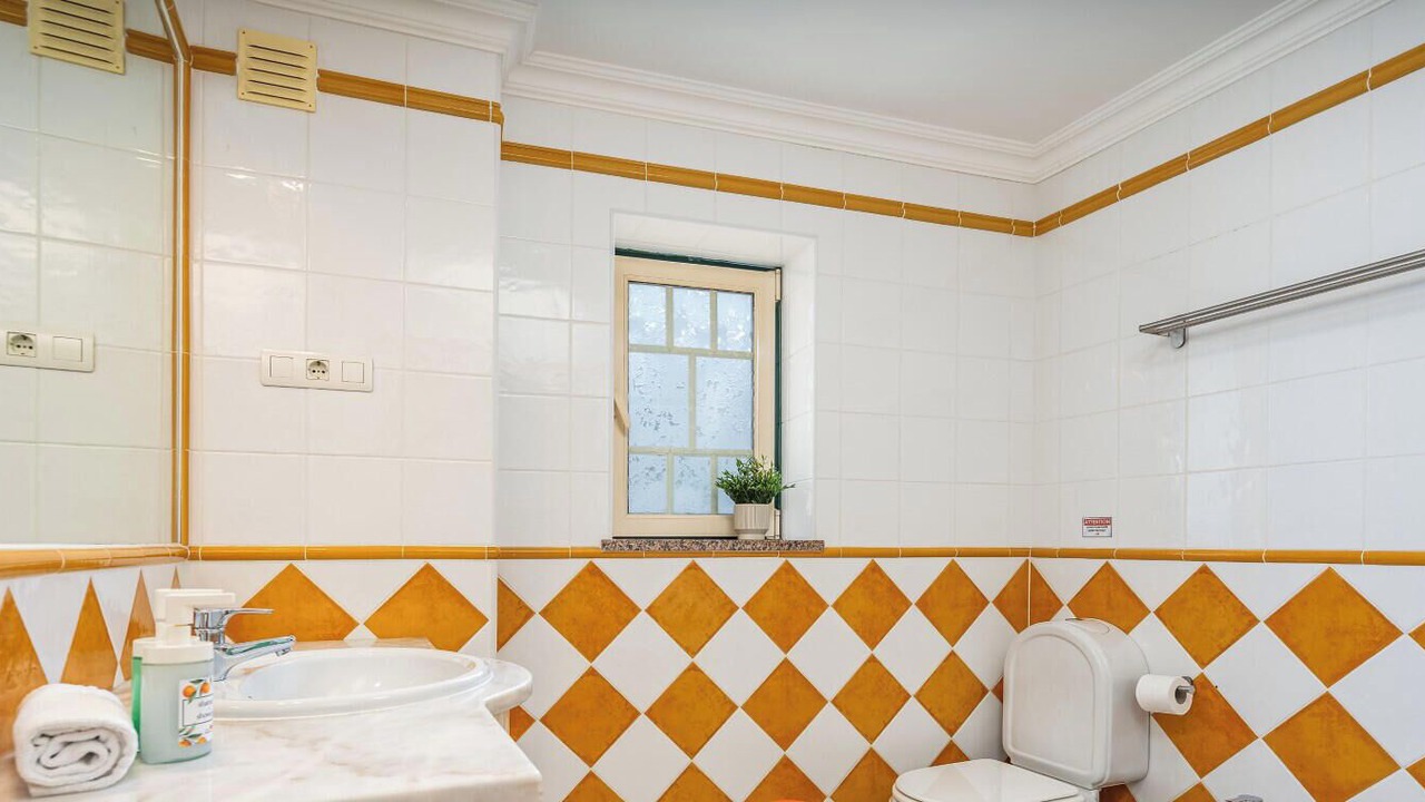 Photo of Bathroom in Oura