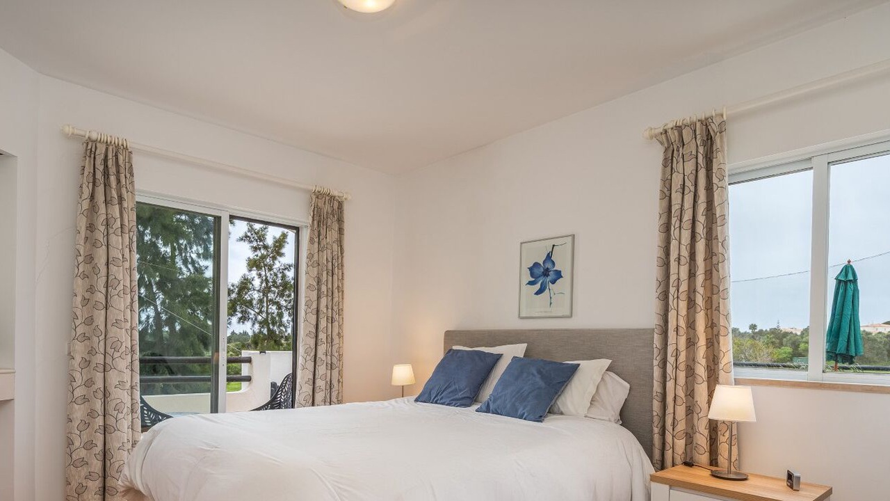 Photo of Bedroom in Vale Navio