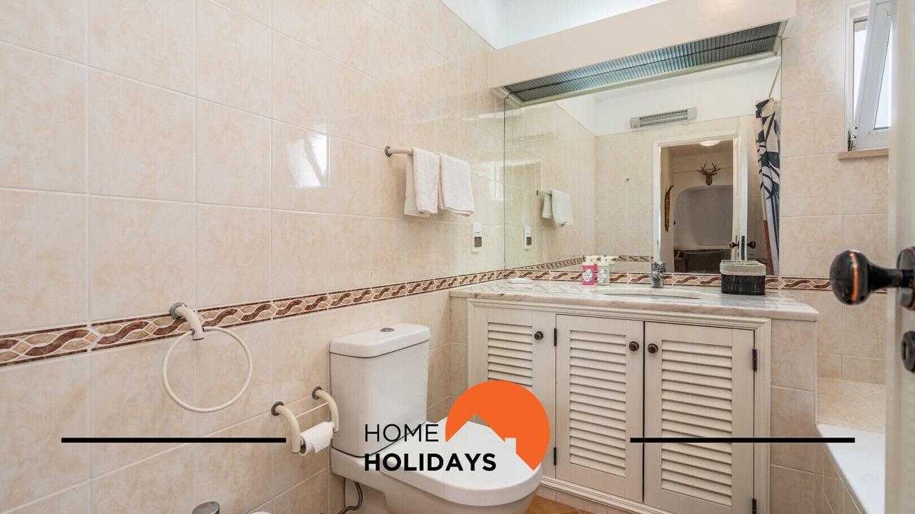 Photo of Bathroom in Vale Navio