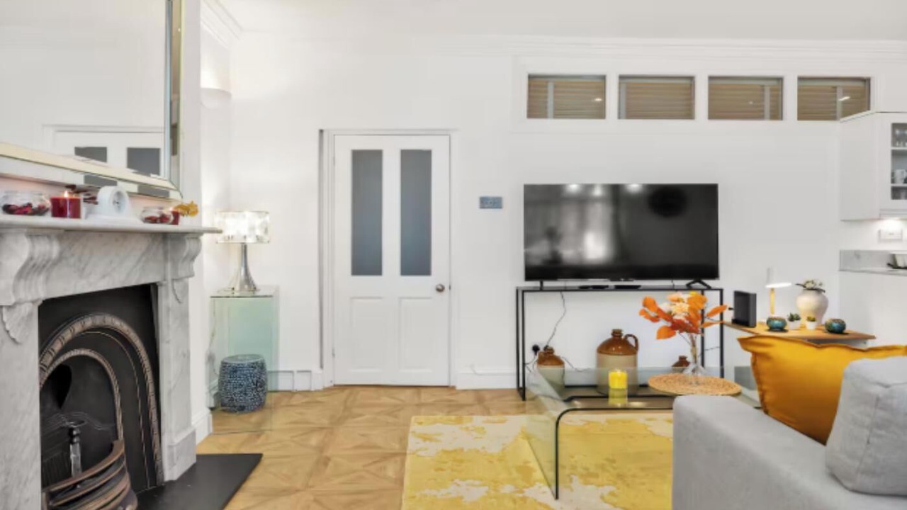 Photo of Livingroom in West Kensington