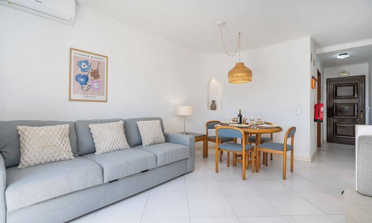 Photo of Livingroom in Alpouvar