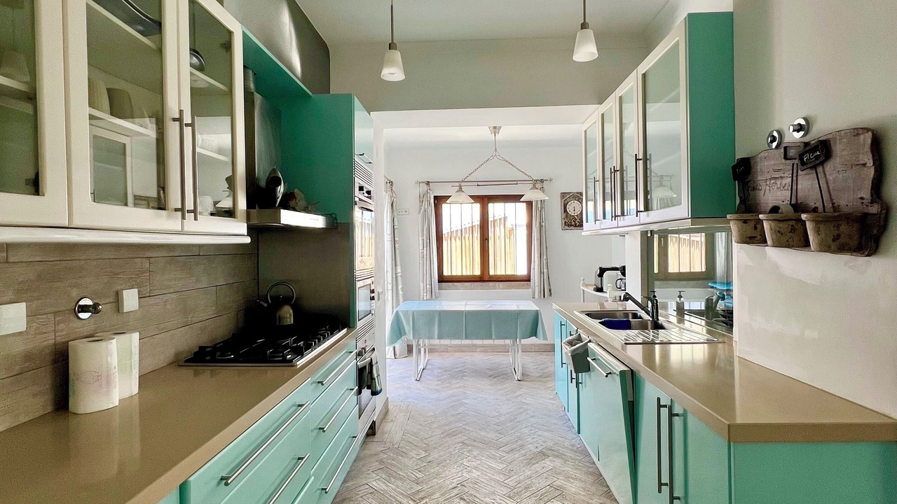 Photo of Kitchen in Colares