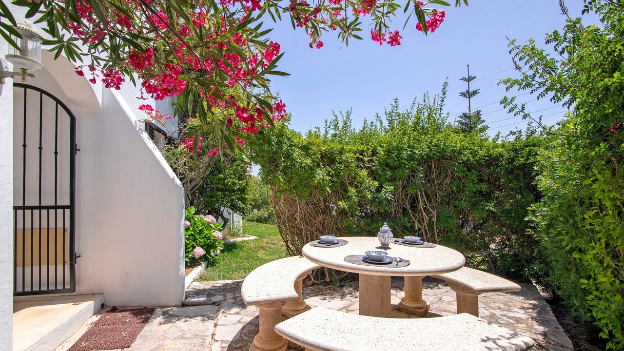 Photo of Outdoor in Alpouvar