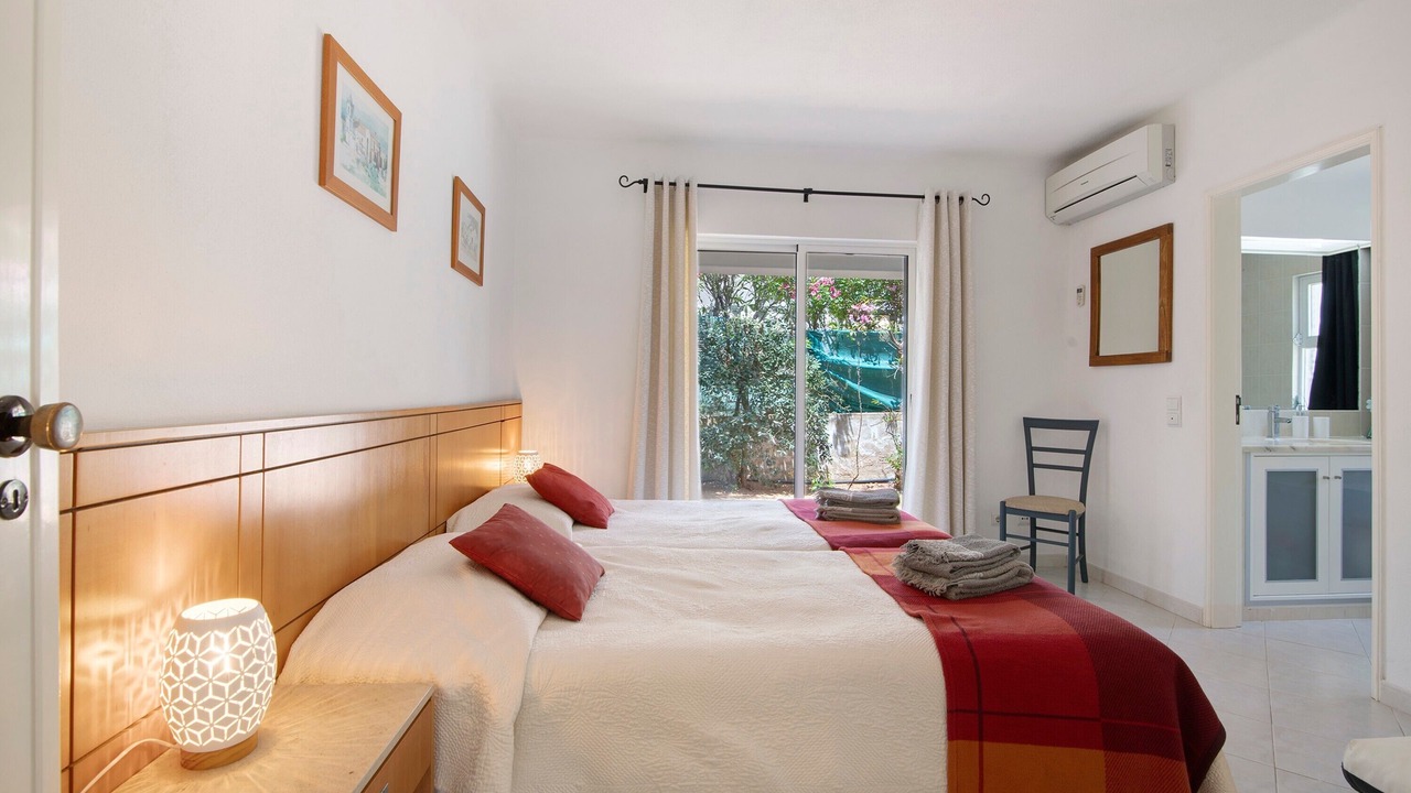 Photo of Bedroom in Alpouvar