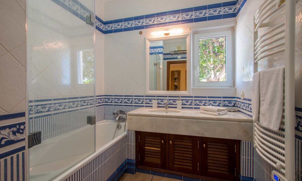 Photo of Bathroom in Quinta das Raposeiras