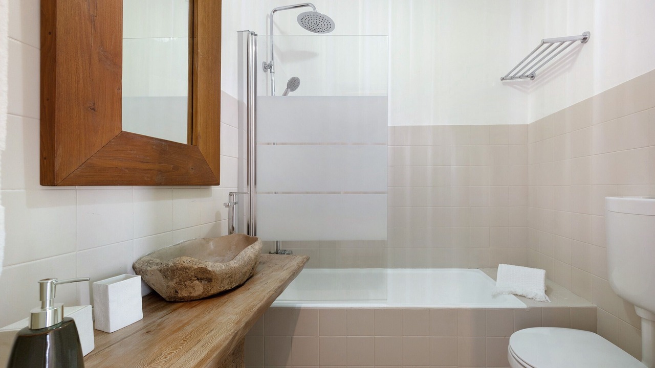 Photo of Bathroom in Ferragudo