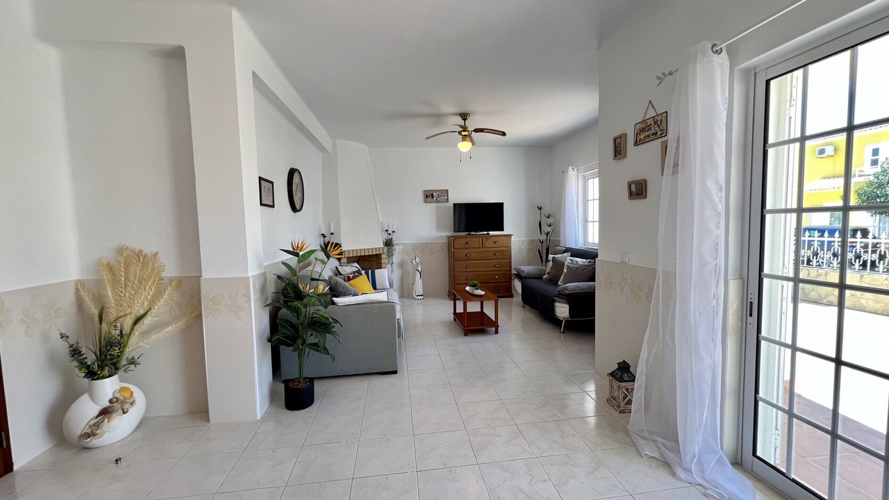 Photo of Livingroom in Pera