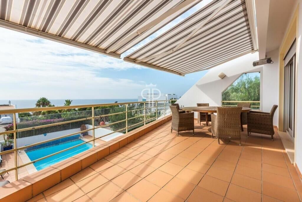 Photo of Outdoor in Luz