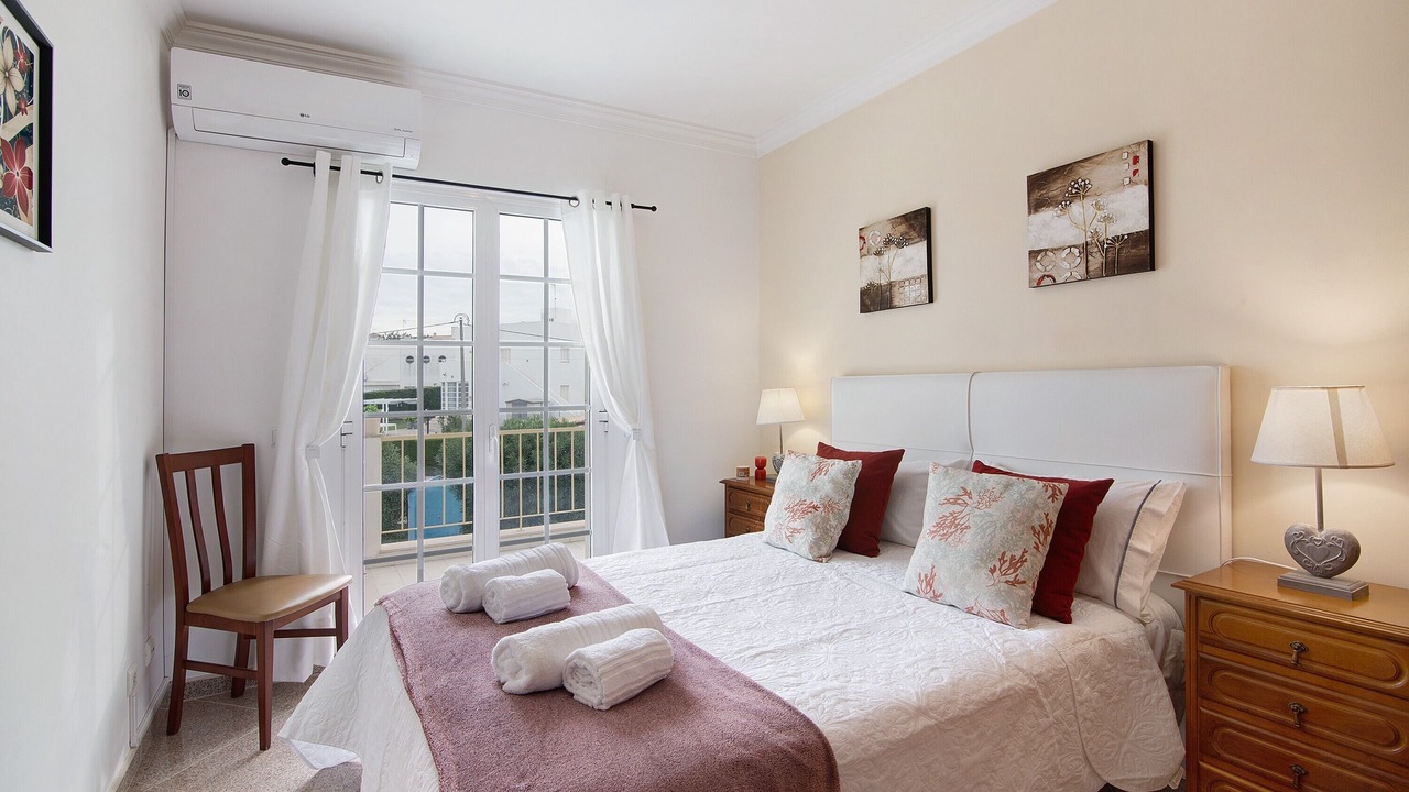 Photo of Bedroom in Vale de Carro