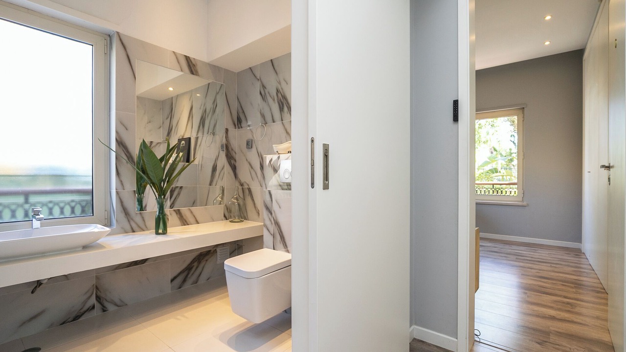 Photo of Bathroom in Faro