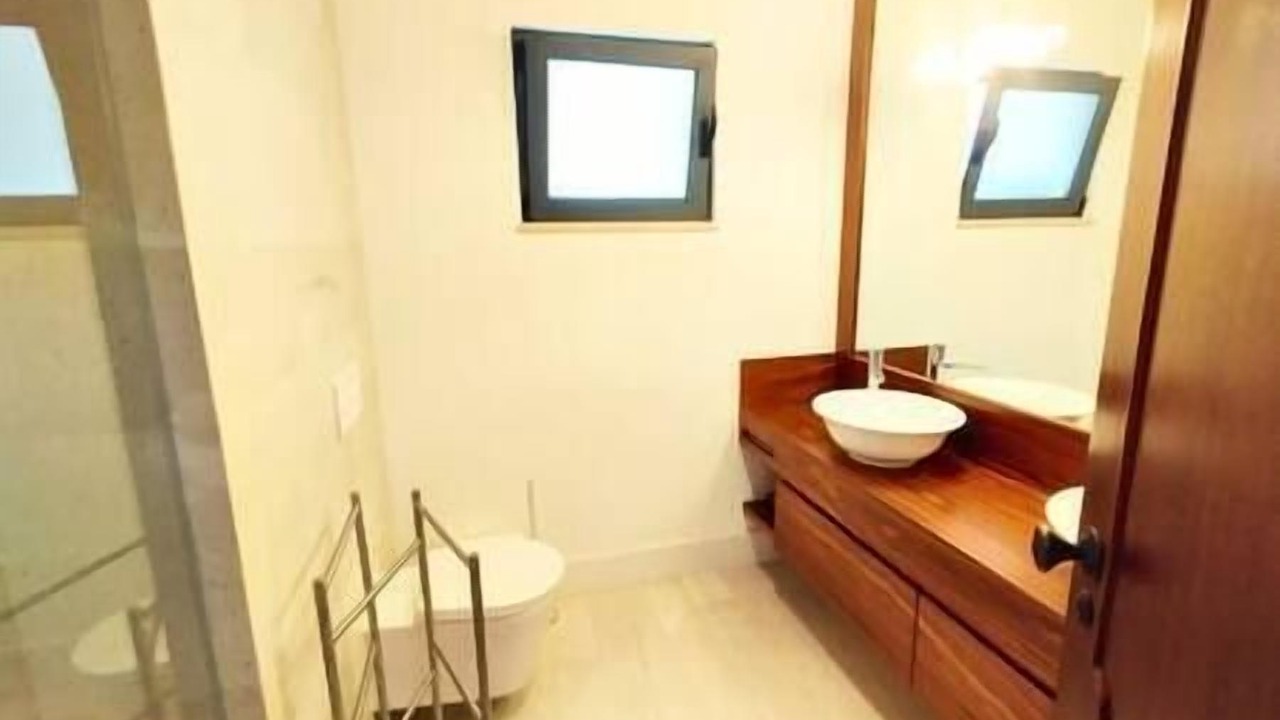Photo of Bathroom in Faro