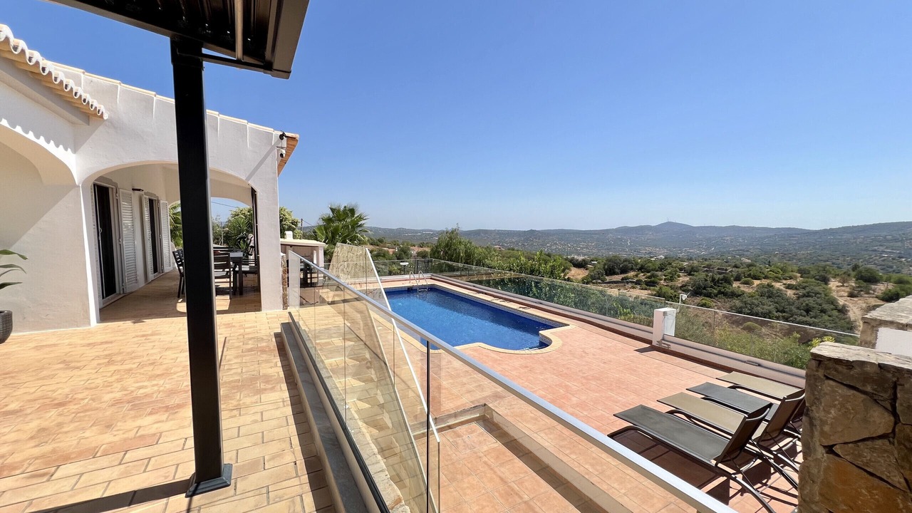 Photo of Patio Balcony in Sao Bras de Alportel