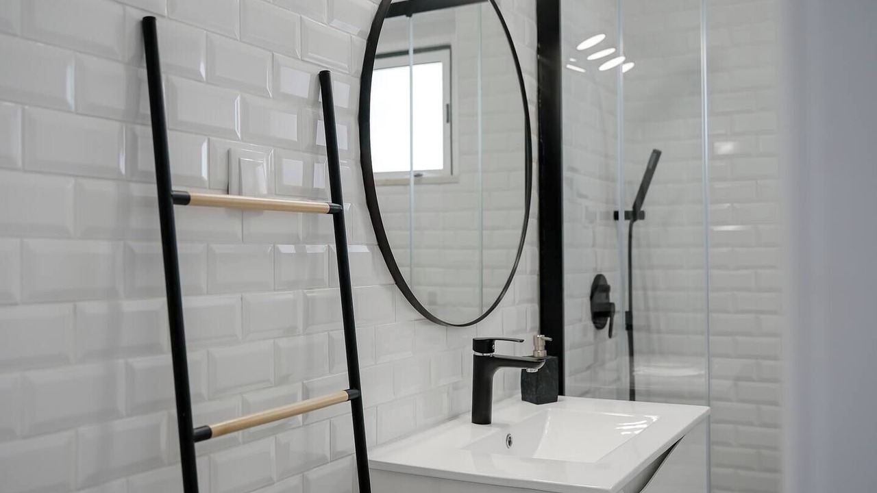 Photo of Bathroom in Portimao City Centre