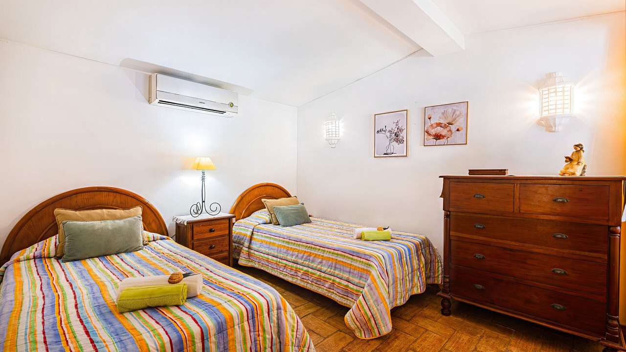 Photo of Bedroom in Guia