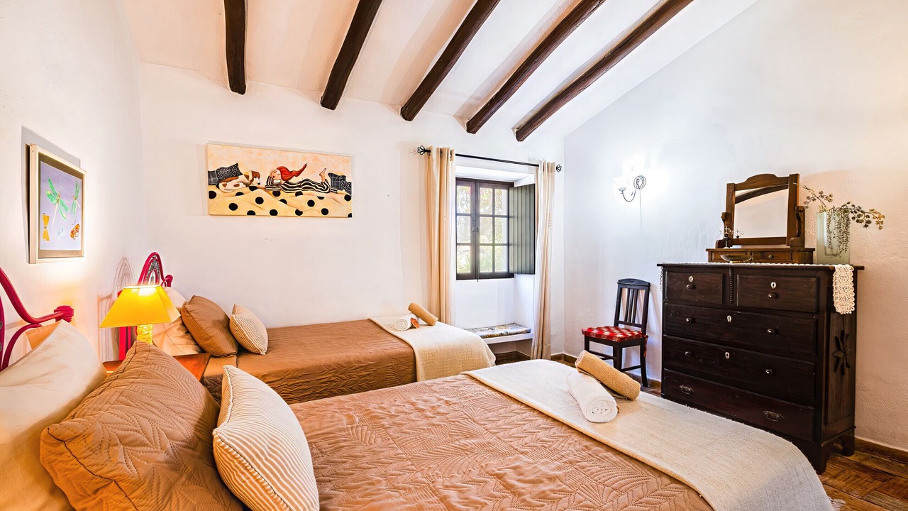 Photo of Bedroom in Guia