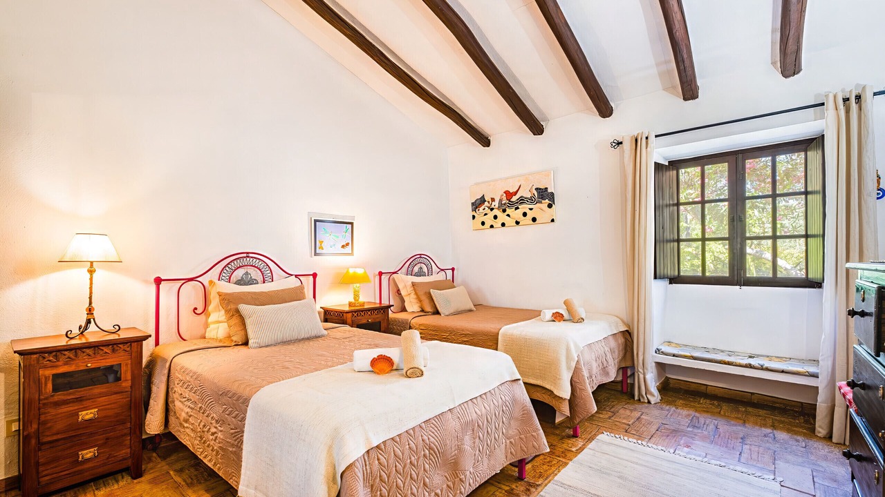 Photo of Bedroom in Guia