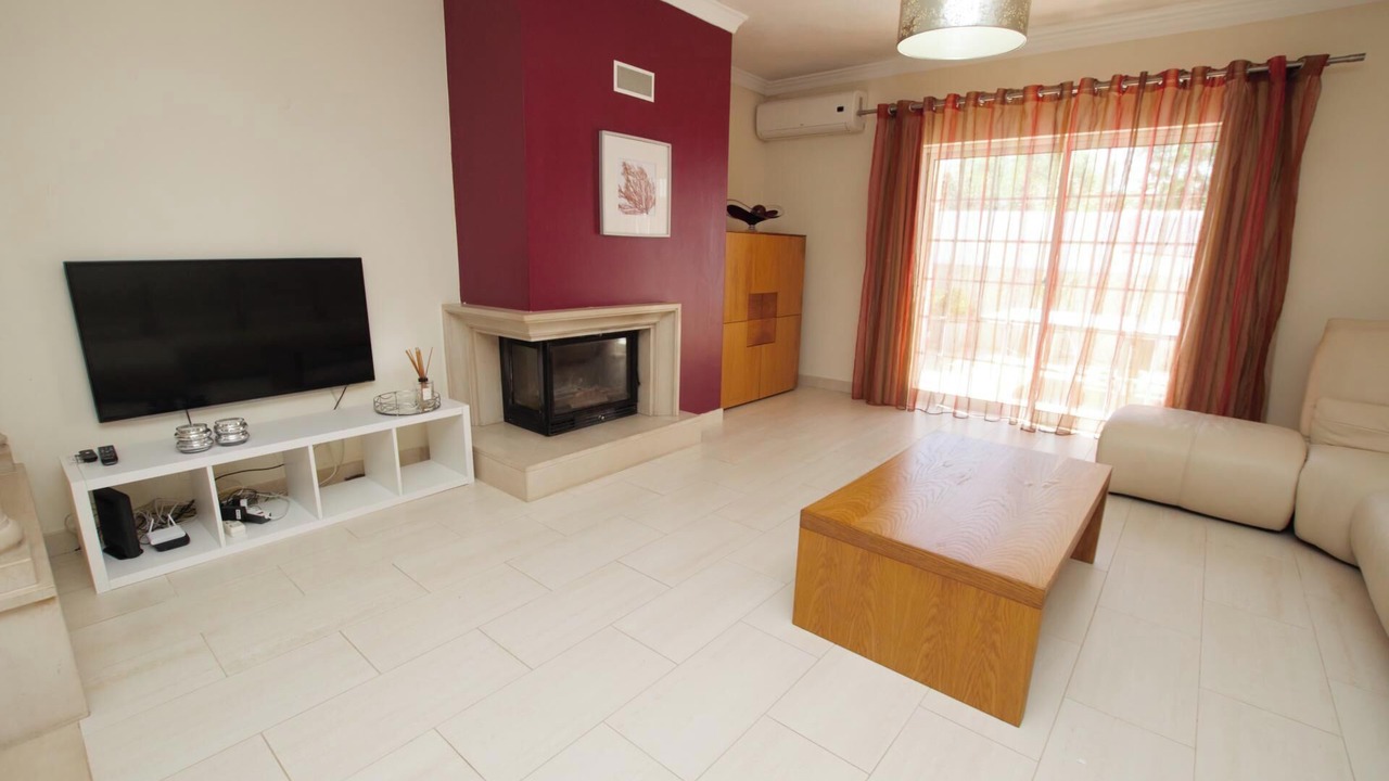 Photo of Livingroom in Guia