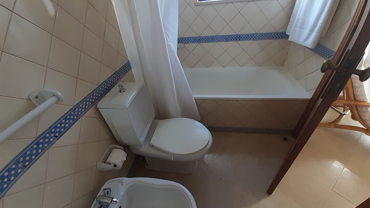 Photo of Bathroom in Ferragudo
