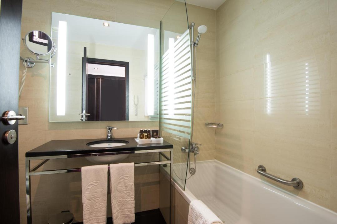 Photo of Bathroom in Gale