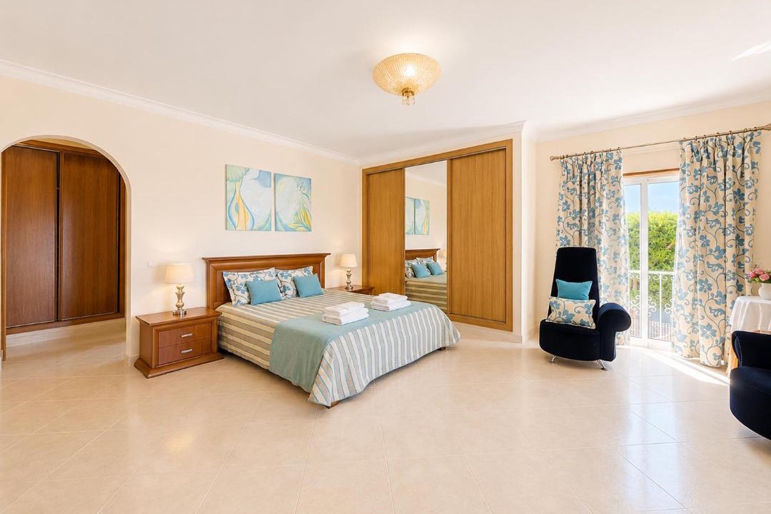 Photo of Bedroom in Ferragudo