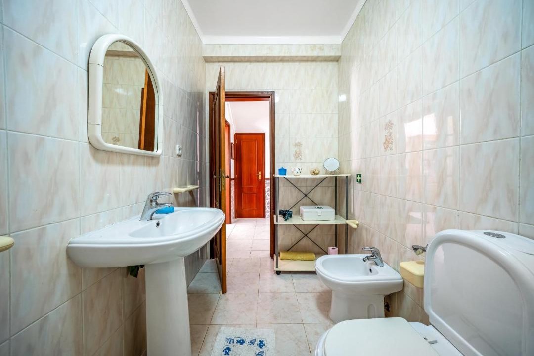 Photo of Bathroom in Retur