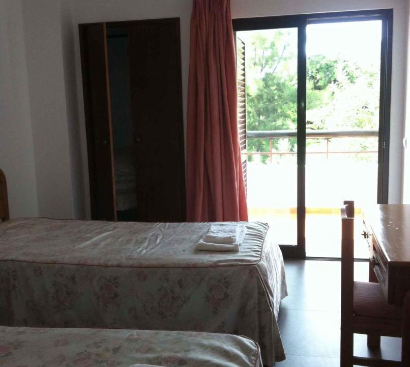 Photo of Bedroom in Alporchinhos