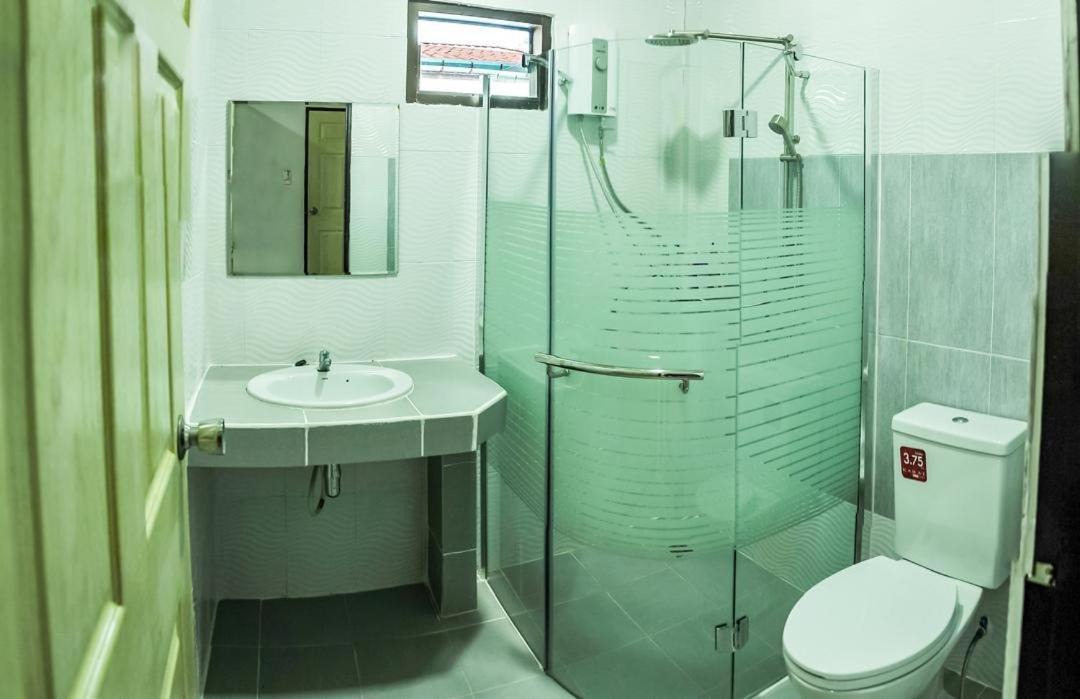 Photo of Bathroom in Khuekkhak