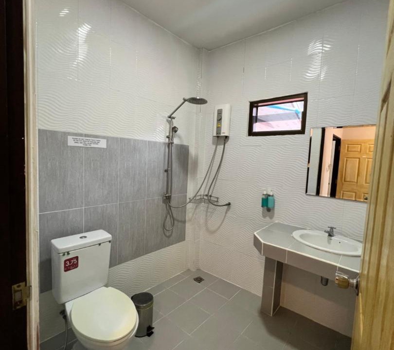 Photo of Bathroom in Khuekkhak