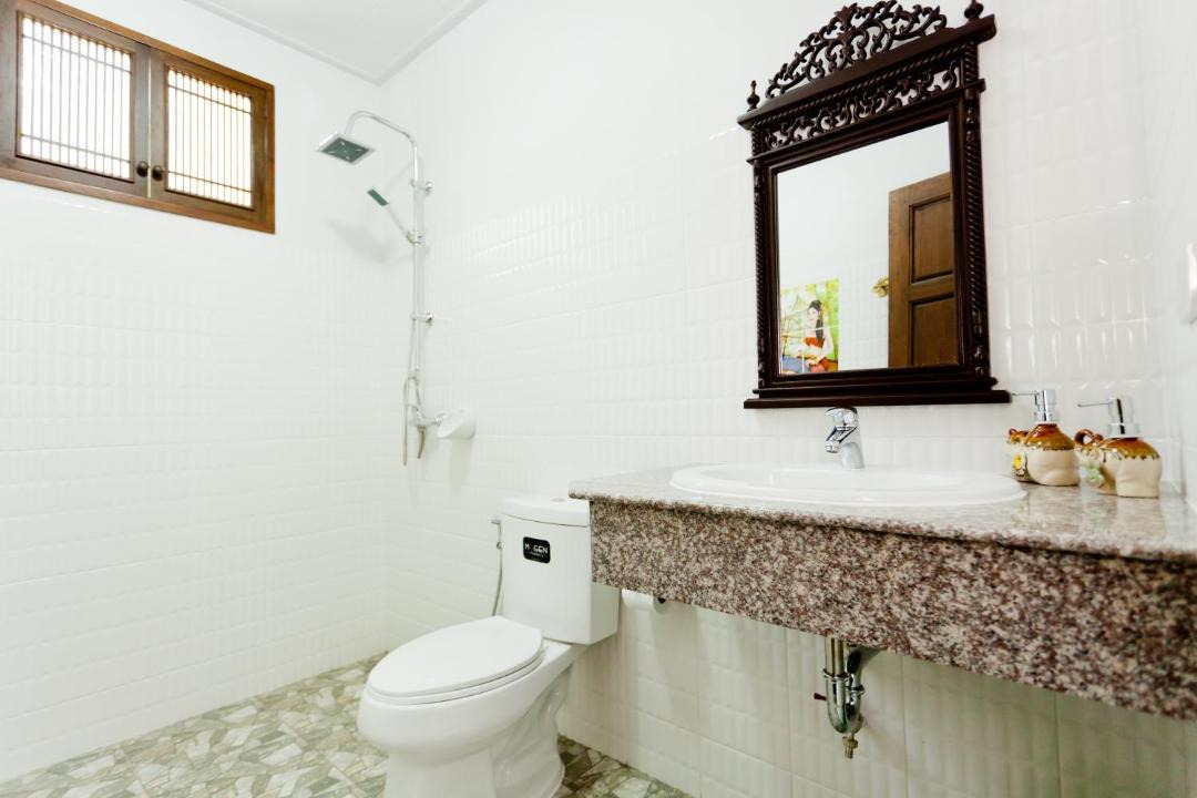 Photo of Bathroom in Khuekkhak