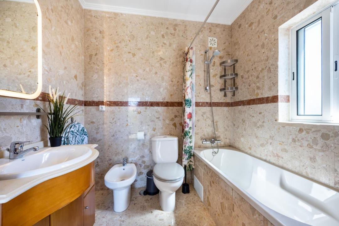 Photo of Bathroom in Aljezur