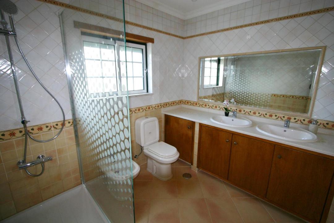 Photo of Bathroom in Olhao