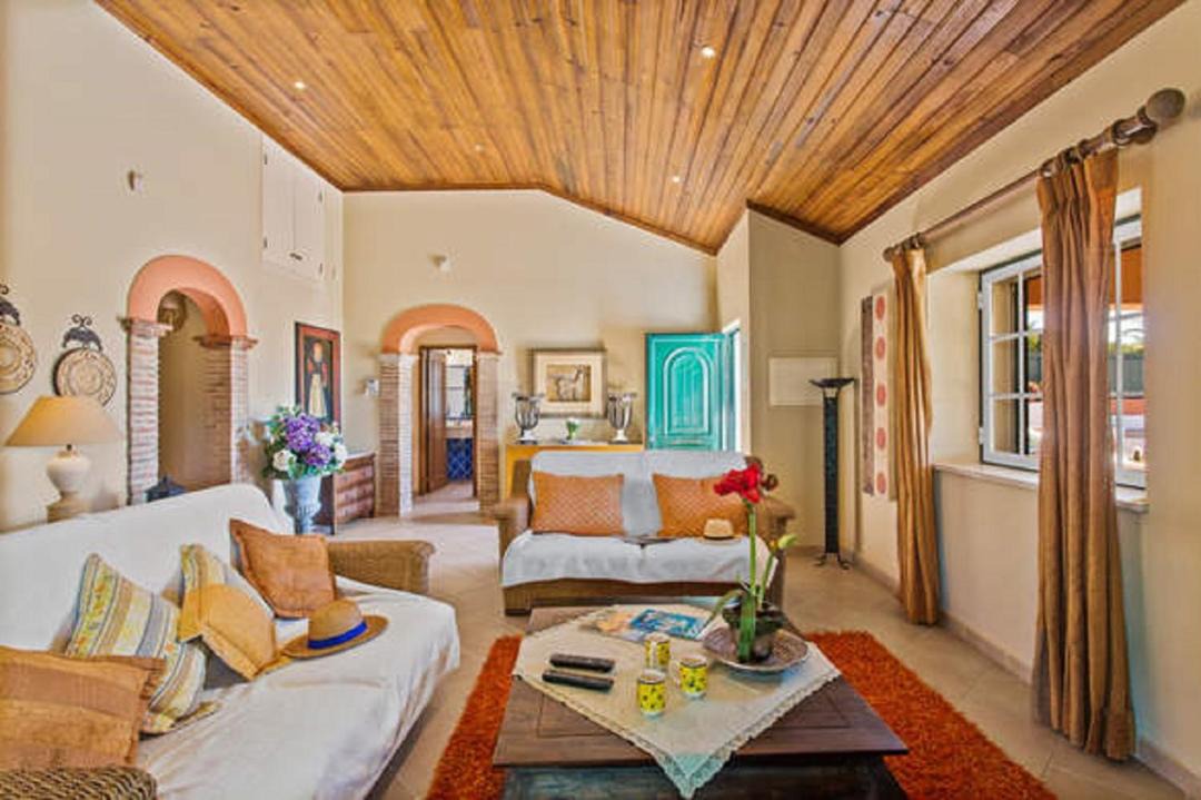 Photo of Livingroom in Vale de Centianes