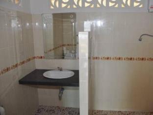 Photo of Bathroom in Takua Pa