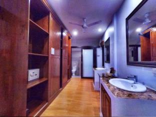 Photo of Bathroom in Takua Pa