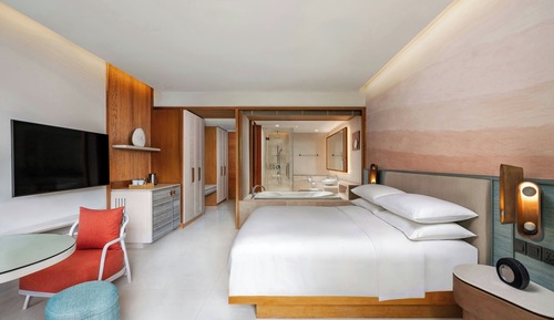 Room, 1 King Bed with Sofa bed, Balcony, Garden View