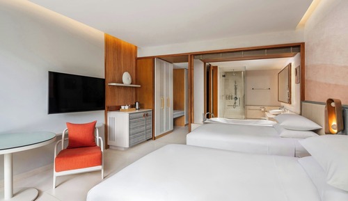 Room, 2 Double Beds, Balcony, Garden View (Balcony)