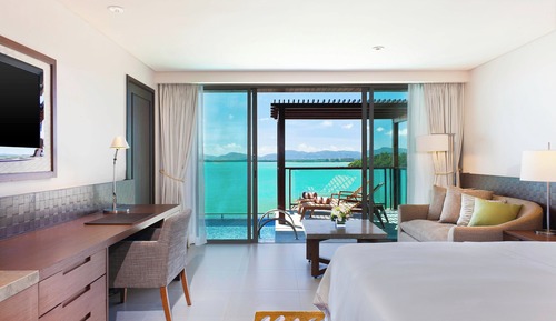 Room, 1 King Bed, Pool Access (Oceanfront, View)