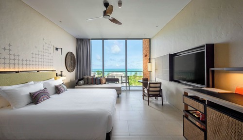 Deluxe Room, Sea View (King bed or Twin bed)