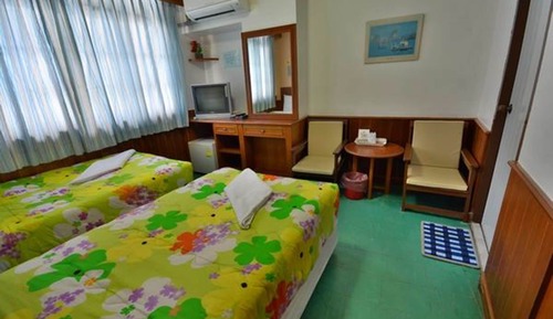 Standard Twin Room 