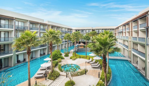 Room, 2 Twin Beds, Pool View