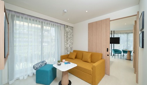 Suite, 1 Double Bed with Sofa bed, Corner